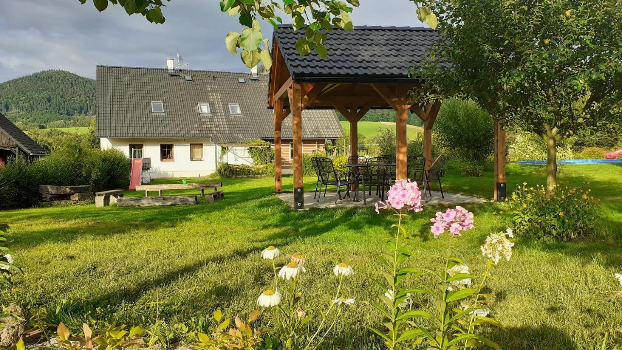 Apartman V Chaloupce Na Vrsku Bernartice  Exterior photo